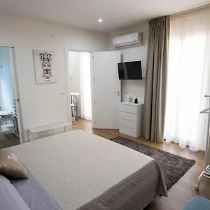 https://filomena-glamour-luxury.sicilyhotelsitaly.net