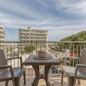 https://lido-degli-estensi-seaview-apartment.emilia-romagnahotels.net